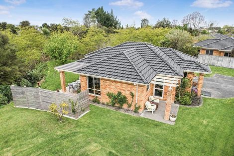 Photo of property in 43 Sovereign Isle Lane, Rototuna, Hamilton, 3210