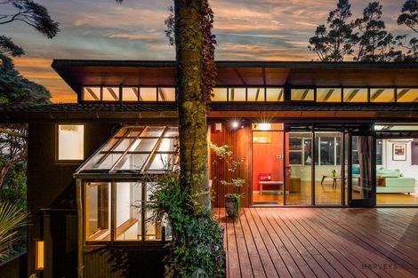 Photo of property in 10 Rangiwai Road, Titirangi, Auckland, 0604