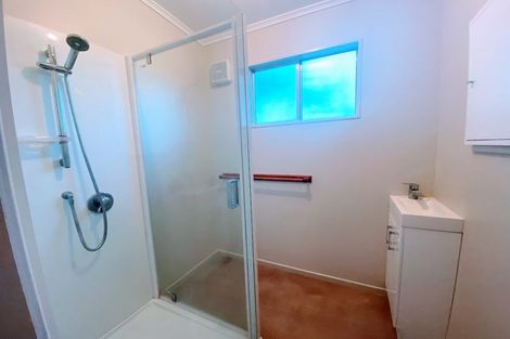 Photo of property in 8 Gahagan Way, Newlands, Wellington, 6037