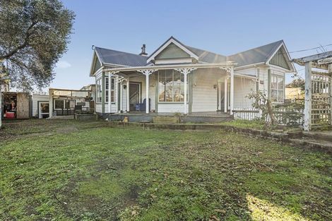 Photo of property in 200 Tukapa Street, Westown, New Plymouth, 4310