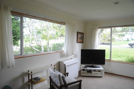 Photo of property in 32 Roseness Street, Palmerston, 9430