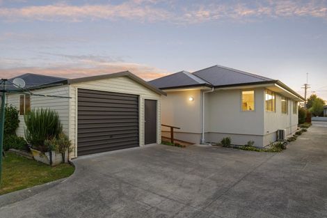 Photo of property in 74 Wilsons Road, Saint Martins, Christchurch, 8022