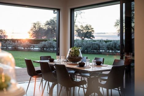 Photo of property in 33 Hogan Road, Cambridge, 3493