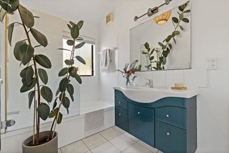 Photo of property in 2/29a Rangatira Road, Birkdale, Auckland, 0626