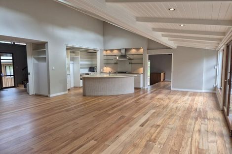 Photo of property in 1 The Knoll, Greenhithe, Auckland, 0632