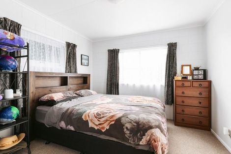 Photo of property in 1 Kowai Grove, Omokoroa, 3114