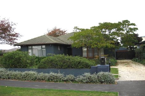 Photo of property in 12 Halliwell Avenue, Papanui, Christchurch, 8052