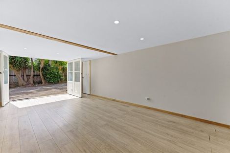 Photo of property in 9a/1 Eversleigh Road, Belmont, Auckland, 0622