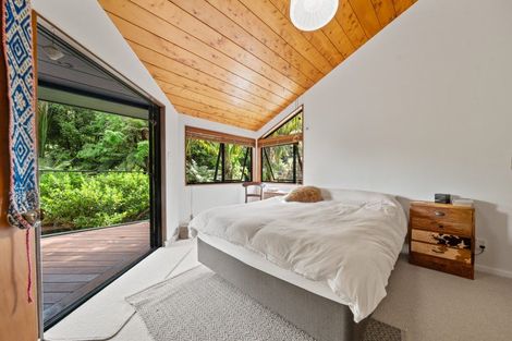 Photo of property in 11 Kereru Place, Upper Vogeltown, New Plymouth, 4310