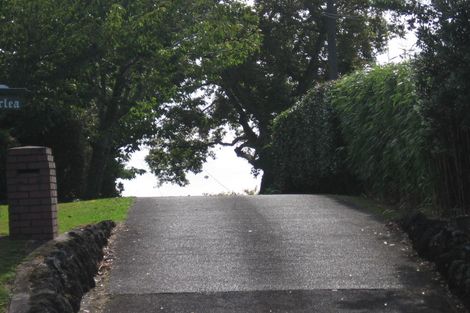 Photo of property in 207 Golf Road, Titirangi, Auckland, 0604