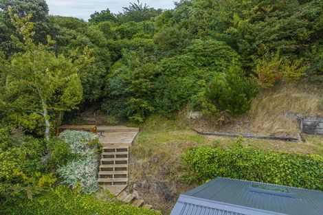 Photo of property in 165 Miromiro Road, Normandale, Lower Hutt, 5010