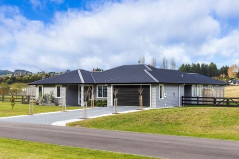 Photo of property in 32/500 Kinloch Road, Kinloch, Taupo, 3377