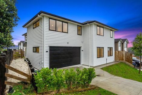 Photo of property in 25 Henriette Place, Totara Park, Auckland, 2105