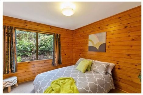 Photo of property in 94a Newlands Road, Newlands, Wellington, 6037