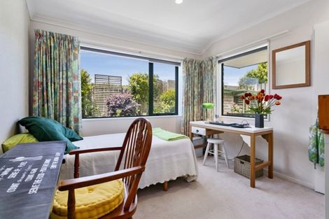 Photo of property in 30 Fairview Terrace, Waipahihi, Taupo, 3330