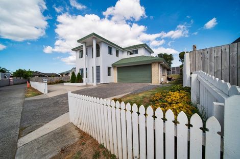 Photo of property in 16 Grangewood Close, Favona, Auckland, 2024