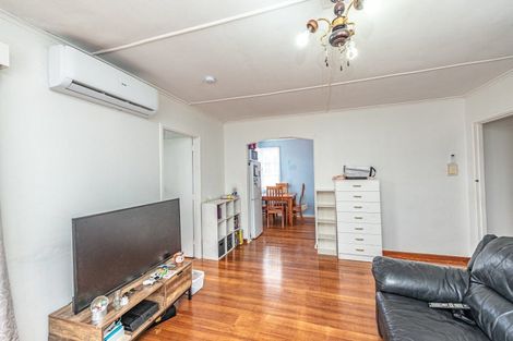 Photo of property in 16 Victory Place, Aramoho, Whanganui, 4500