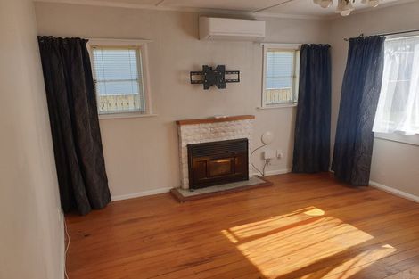 Photo of property in 16 Robinson Street, Foxton, 4814