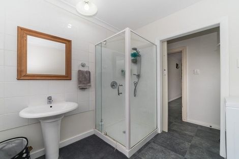 Photo of property in 33 Thomson Street, West End, Palmerston North, 4412