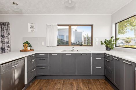 Photo of property in 10 Otatara Road, Taradale, Napier, 4112