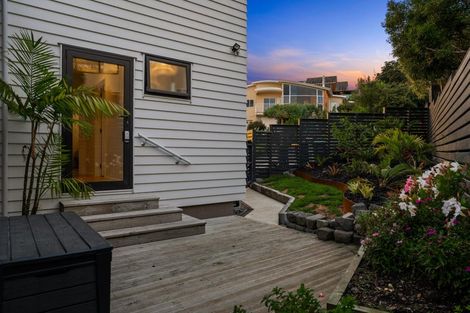 Photo of property in 17a Constable Lane, West Harbour, Auckland, 0618