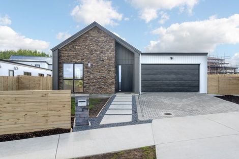 Photo of property in 3 Wagyu Lane, Karaka, 2580