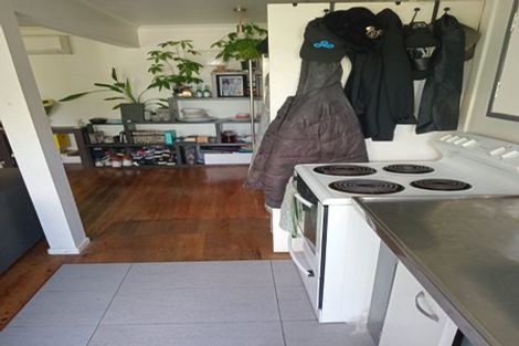 Photo of property in 24f2 Akatea Street, Berhampore, Wellington, 6023