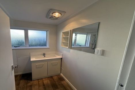 Photo of property in 10 Norfolk Grove, Cannons Creek, Porirua, 5024