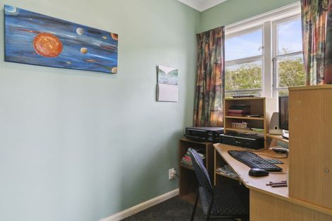 Photo of property in 10 Lincoln Street, Brooklyn, Wellington, 6021