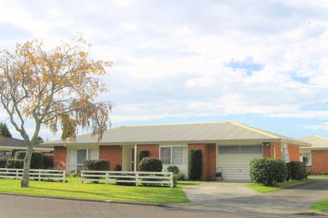 Photo of property in 14a Pemberton Crescent, Greerton, Tauranga, 3112