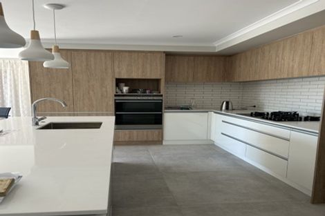 Photo of property in 18 Symes Drive, Red Beach, 0932