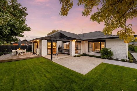 Photo of property in 69 Regency Crescent, Redwood, Christchurch, 8051