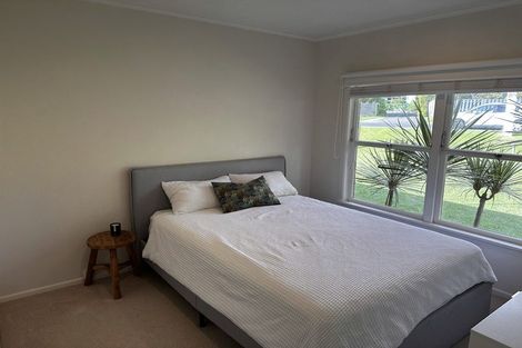 Photo of property in 1/43 Tramway Road, Beach Haven, Auckland, 0626