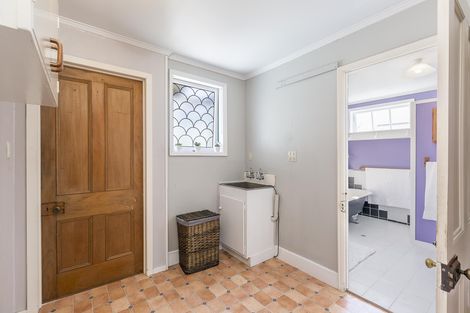 Photo of property in 73 Hutchinson Avenue, New Lynn, Auckland, 0600