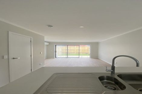 Photo of property in 26/125b Metcalfe Road, Ranui, Auckland, 0612