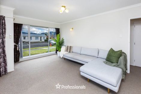 Photo of property in 2/6 Hay Street, Ebdentown, Upper Hutt, 5018