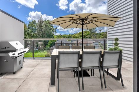 Photo of property in 24/11 Carlos Drive, Flat Bush, Auckland, 2016