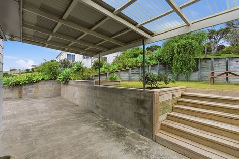 Photo of property in 45 Seaview Road, Cable Bay, 0420