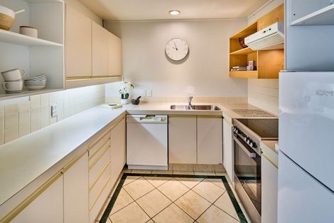 Photo of property in Highwic, 32u5 Hobson Street, Thorndon, Wellington, 6011