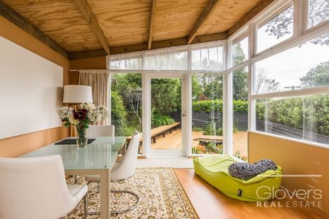 Photo of property in 52 Kaurilands Road, Titirangi, Auckland, 0604