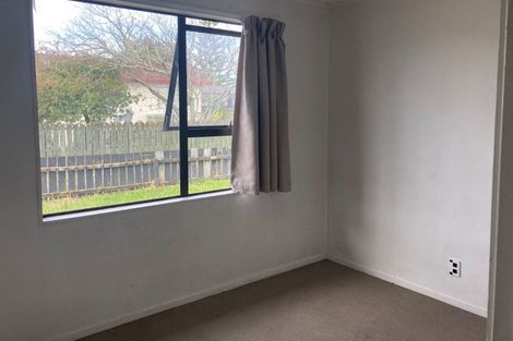 Photo of property in 19a Etherton Drive, Weymouth, Auckland, 2103