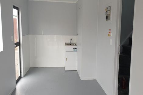 Photo of property in 2/6 Woodside Road, Manurewa, Auckland, 2102