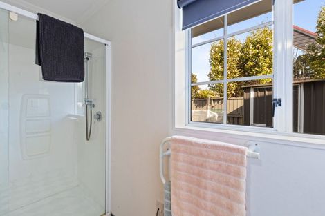 Photo of property in 5 Tamati Place, Merrilands, New Plymouth, 4312