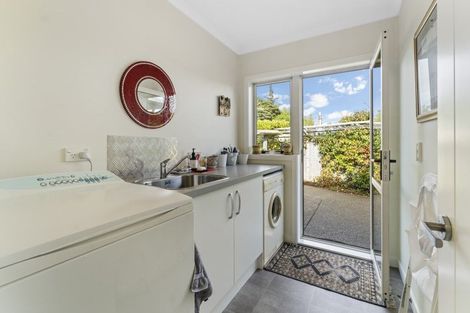 Photo of property in 11 Byron Brown Place, Otaki Beach, Otaki, 5512