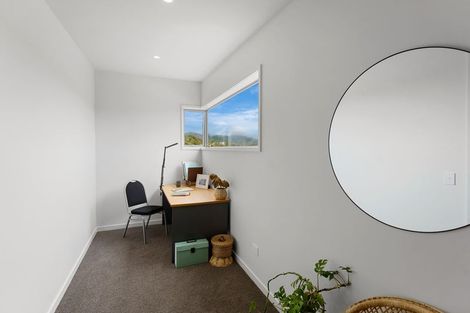 Photo of property in 4 Mirek Street, Waikanae, 5036