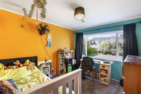 Photo of property in 28 Moffat Road, Red Beach, 0932