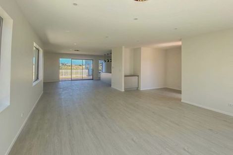 Photo of property in 155 Godfrey Drive, Orewa, 0931