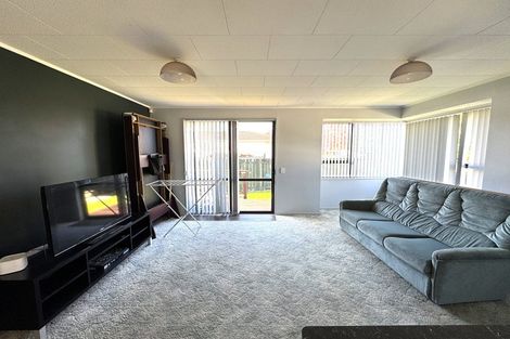 Photo of property in 46 Newton Place, Westbrook, Palmerston North, 4412