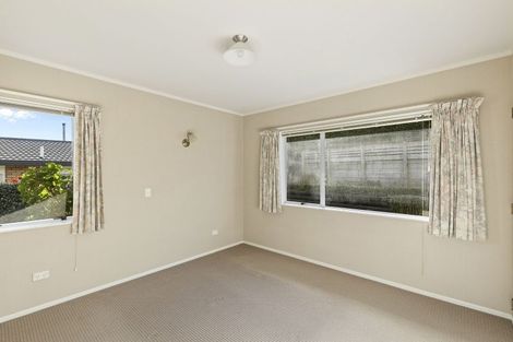 Photo of property in 4/3 Sandel Rise, Merrilands, New Plymouth, 4312