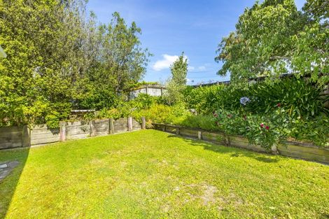 Photo of property in 2 Pokaka Street, Birchville, Upper Hutt, 5018